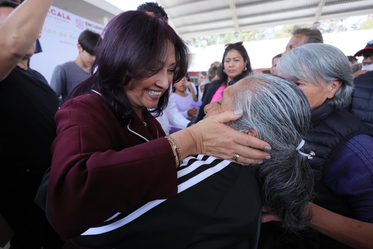 Con obras y programas sociales, gobierno estatal impulsa desarrollo de Apetatitlán